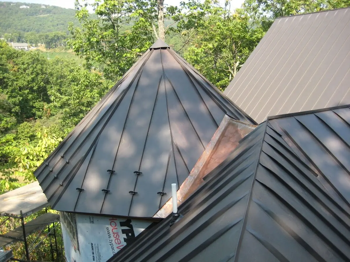 Professional Gutter Cleaning by Craftsman Roofing in Coos Bay